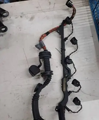 BMW 5 E60 E61 Fuel injector wires 7792273
