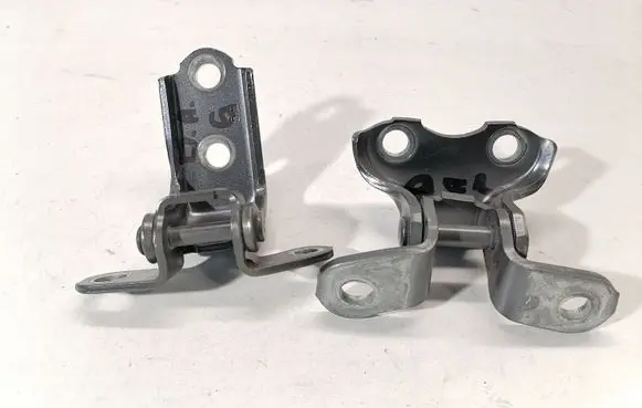 Lexus ES 250 - 300 - 330 Rear door hinge set 