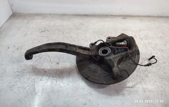 Mercedes-Benz R W251 Front wheel hub