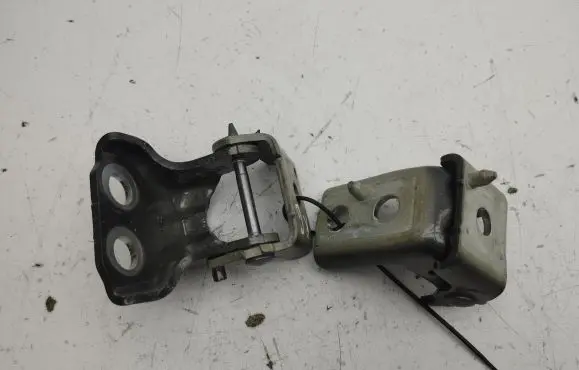 Rear door hinge set