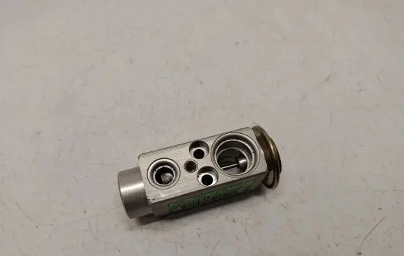 Mini One - Cooper R50 - 53 Air conditioning (A/C) expansion valve 663572W 64516924984