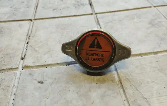 Honda Accord Coolant expansion tank/reservoir cap 