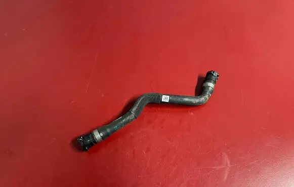 BMW X7 G07 Engine coolant pipe/hose 8654310 17128654310