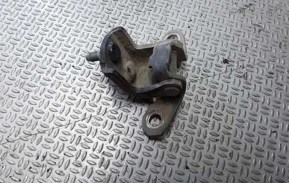 Toyota RAV 4 (XA20) Rear door upper hinge