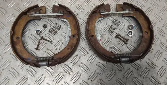 Toyota Verso Handbrake/parking brake pads