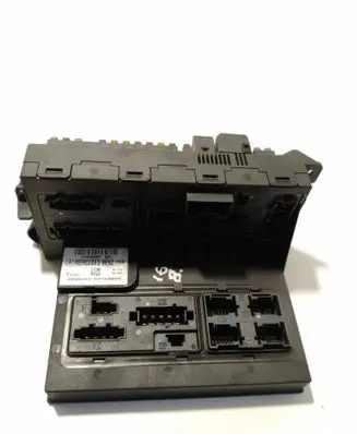 Mercedes-Benz E W211 Fuse module 2115454001 2056408