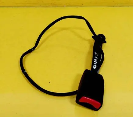 Mazda 5 Front seatbelt buckle 