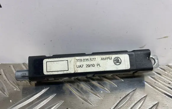 Skoda Superb B6 (3T) Aerial antenna amplifier 3T9035577