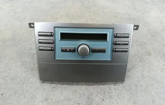 Toyota Corolla Verso E121 Climate control/heater control trim 559000F030