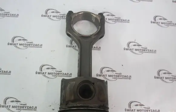 Opel Astra J Piston with connecting rod 438