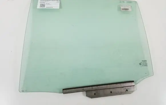 Toyota Yaris Rear door window glass 68140-0D070