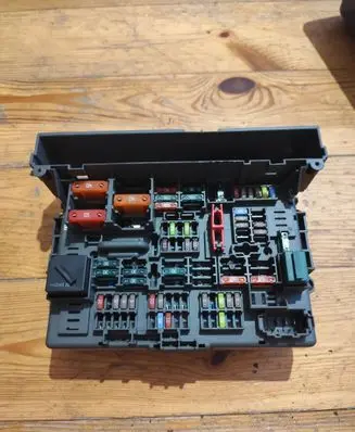 BMW 3 E92 E93 Fuse box set 9119446 90101178 17925000004A