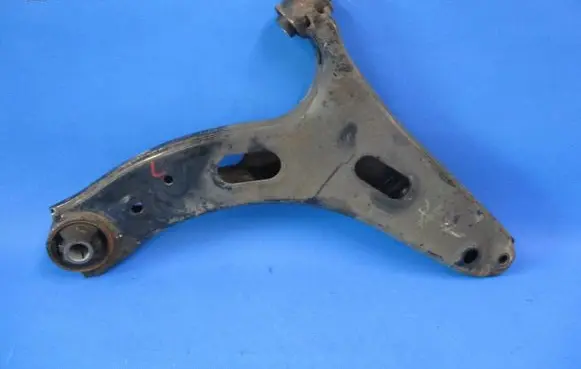 Front lower control arm/wishbone