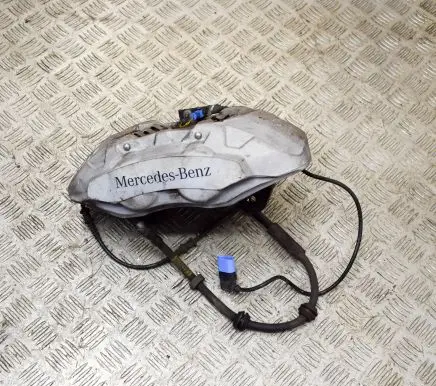 Mercedes-Benz GLC X253 C253 Front brake caliper
