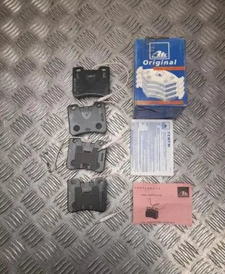 Peugeot 106 Brake pads (rear) 13046040422