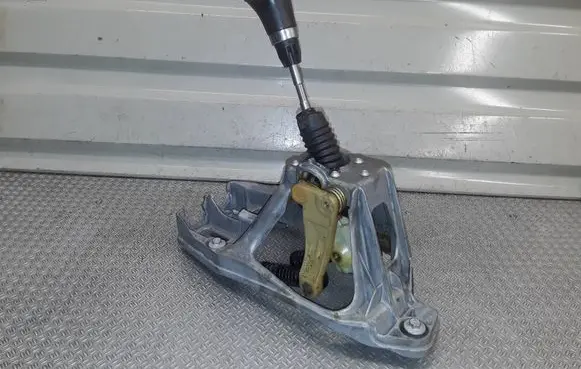 Mercedes-Benz B W245 Gear shifter/selector A1693600409