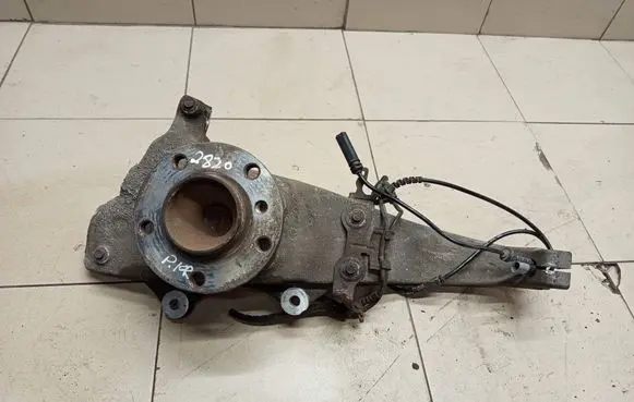BMW 5 F10 F11 Front wheel hub spindle knuckle