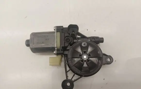 Skoda Octavia Mk3 (5E) Front door window regulator motor 5Q0959801B