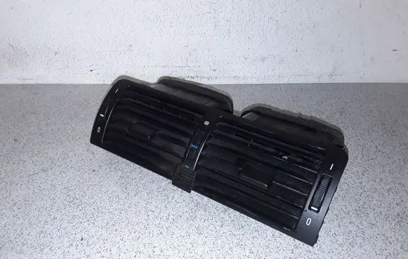 BMW 3 E46 Dash center air vent grill 8363199 8361895 8370741
