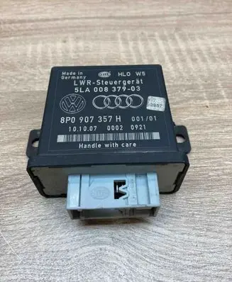 Audi A3 S3 8P Light module LCM 8P0907357H 5LA008379