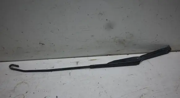 Front wiper blade arm