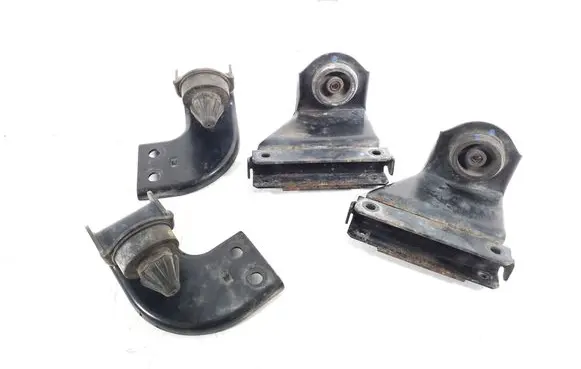 Toyota Hilux (AN10, AN20, AN30) Radiator mount bracket