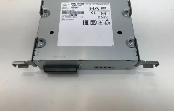 Mazda MX-30 Radio/CD/DVD/GPS head unit DN4J669C0E CMM1AE0JT