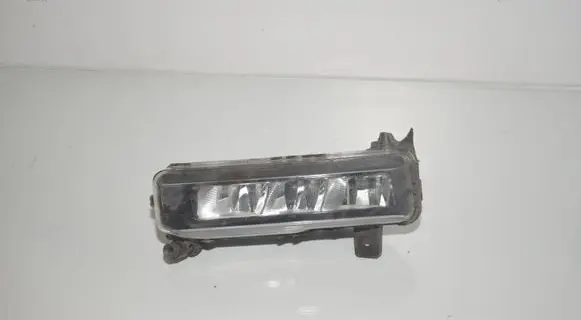 BMW 1 F40 Front fog light 7471081 63177471081