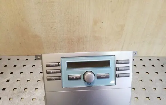 Toyota Corolla Verso AR10 Climate control unit 559000F030 MB1465702272