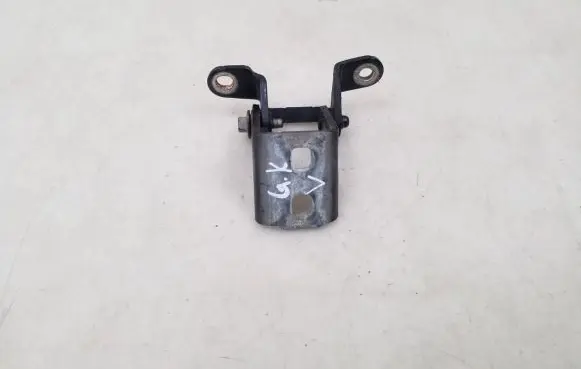 Rear door upper hinge