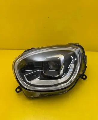 Mini Cooper Countryman F60 Headlight/headlamp 9881589-05