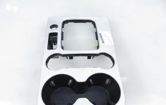 Volkswagen Touareg I Gear shifter surround trim plastic 7P1863216 7P6858602