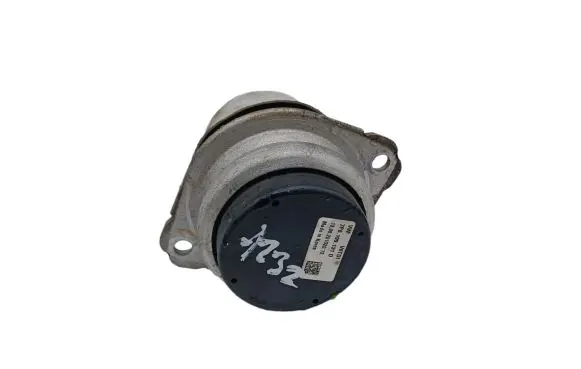 Volkswagen Touareg II Engine mount bracket 7P6199131D
