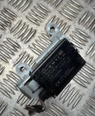 Mercedes-Benz E A207 Video control module A2079057501 00010850 P30052600