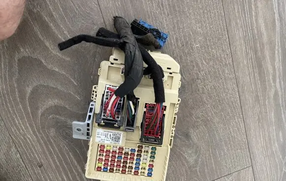 KIA Niro Fuse module 91950AO160