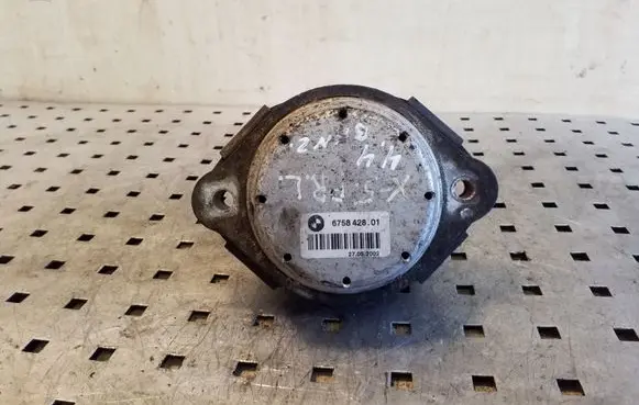 BMW X5 E53 Engine mount bracket 675842801