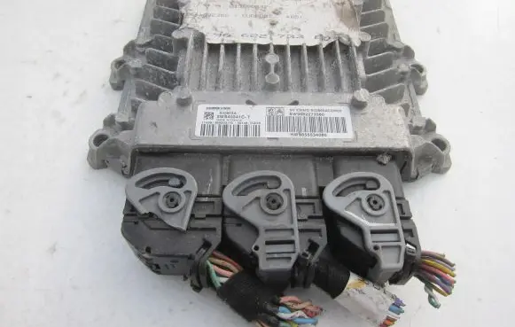 Citroen C4 I Engine control unit/module 9662273380