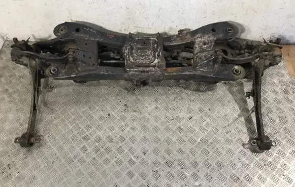 Toyota Avensis T270 Rear axle beam 5120605070 4874005060