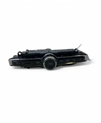 Head unit multimedia control