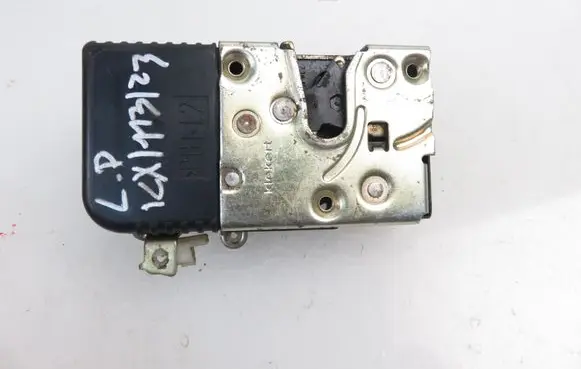 Citroen C5 Front door lock 