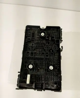 Chrysler Pacifica Fuse module 68233193AD 65781096277