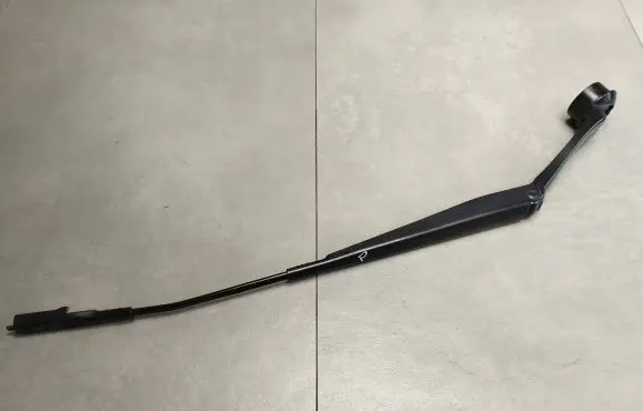 Ford Mondeo MK V Windshield/front glass wiper blade DS7317B589AD