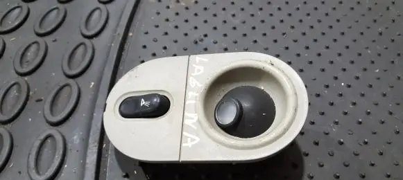 Renault Laguna I Front seat light 770082054 6025306384