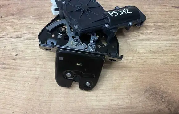 Renault Austral Tailgate/trunk/boot lock/catch/latch 905038143R