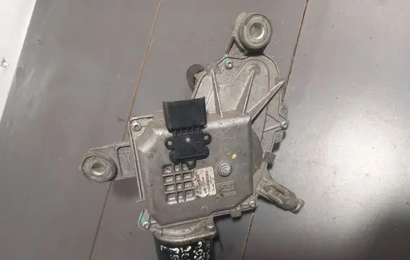Citroen C4 I Picasso Wiper motor 53630337 000023336
