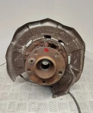BMW X5 E70 Rear wheel hub 6770984