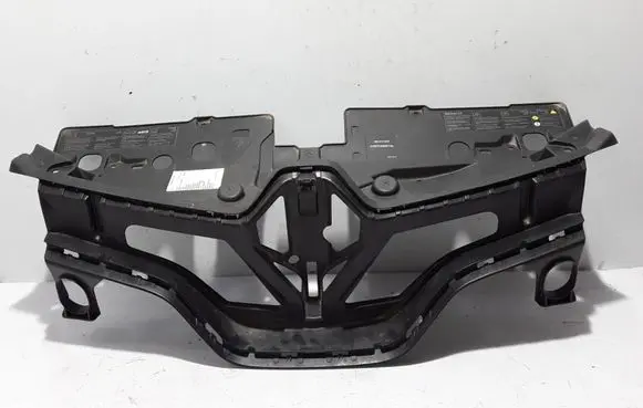 Renault Captur Front grill 620935704R