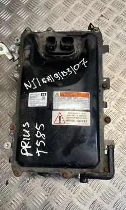 Toyota Prius (XW50) Voltage converter/converter module G920047260