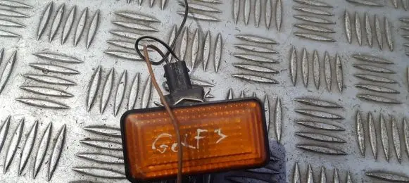Volkswagen Golf III Front fender indicator light 1h0949117a