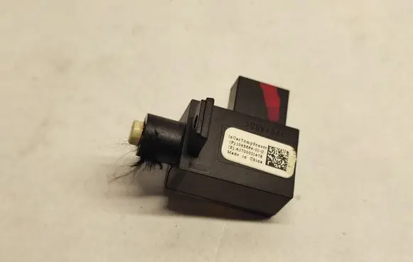 Tesla Model X Oil temperature sensor 104566401C